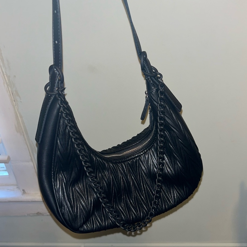 Madison West shoulder bag ✨
